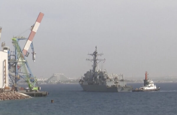 中東情勢が緊迫　米海軍艦艇が紅海に進入　イランは軍事演習