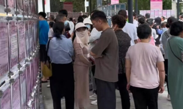 中国で深まる結婚難　都市は女性余り農村は男性余り