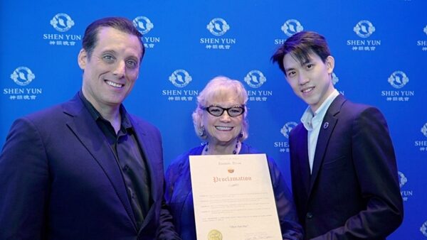 市長が「神韻の日」を制定　最高の才能で伝統を守る姿を称賛