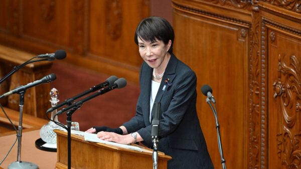 高市施政方針　財政重視　中朝露に対抗