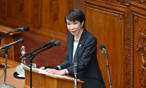 高市施政方針　財政重視　中朝露に対抗