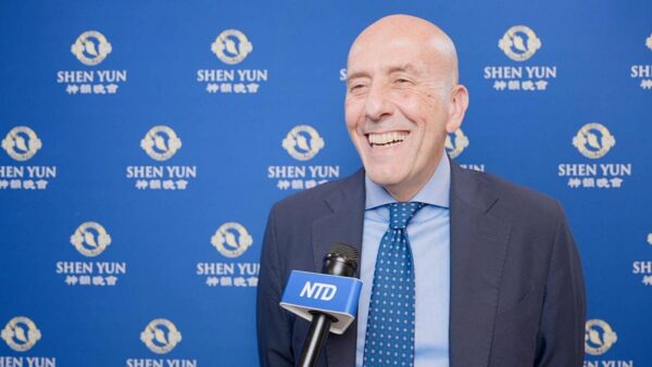 イタリア上院議員が神韻を3度目の鑑賞　「神性の啓示」と「比類なき価値」を称賛