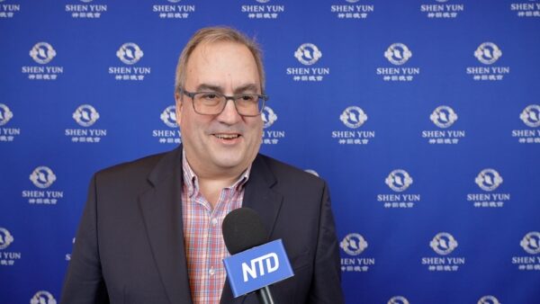 インディアナの主流層が神韻を鑑賞　信仰から得る力の重要性を悟る