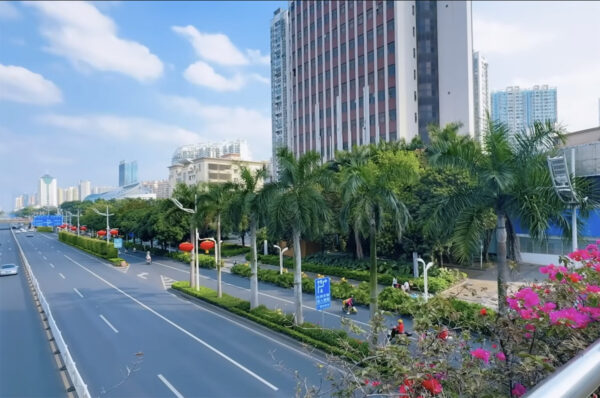 華僑帰国震撼「中国都市空洞化」　街は閑散として  物価異常安  大気汚染深刻