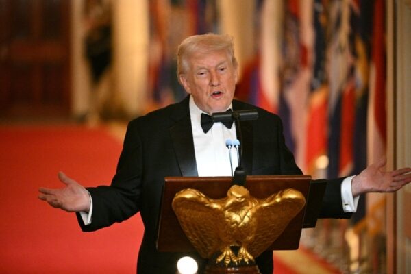 トランプ米大統領　グリーンランドへ医療船派遣へ