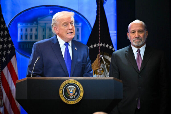 トランプ氏の全世界関税　最高裁判決受け新段階へ　市場は利下げ加速を予想