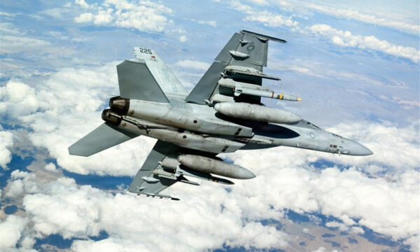 F-18戦闘機が撃墜？　イラン　偽情報で世論を誘導　情報戦が激化