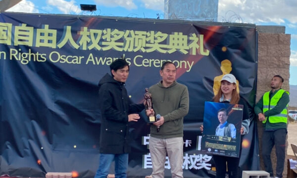 米国に逃れた異見者　中共は家族を使って脅迫「極めて愚か」