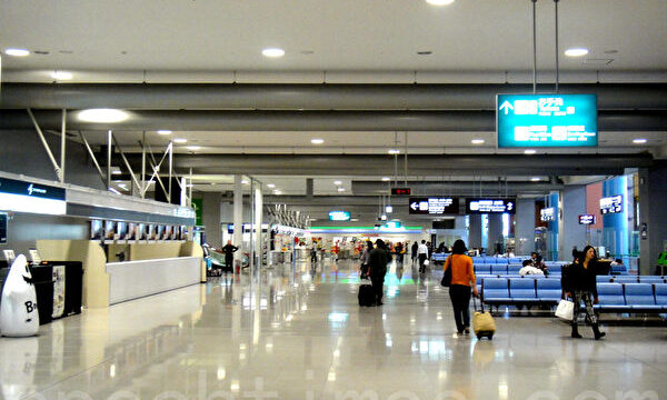 関西空港の中国便　今夏7割減