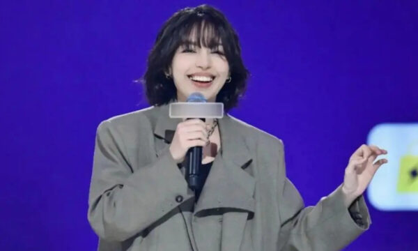 中国女性芸人「夫と子供いたら」投稿で発言禁止