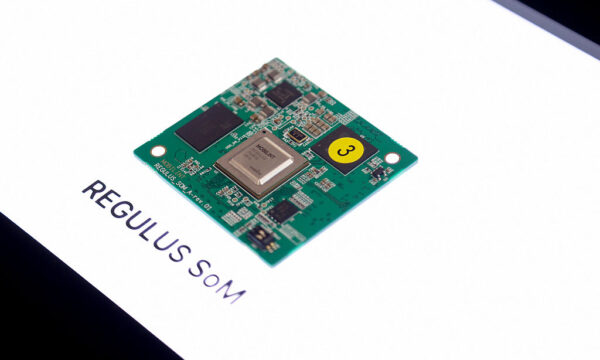 最先端AIチップ機器を中国へ密輸　中国人3人を起訴