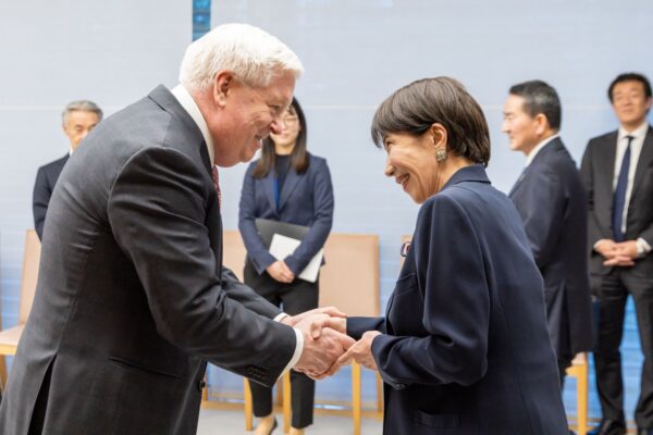 高市首相　訪米前にグラス駐日米大使と面会　「揺るぎない日米同盟」アピール