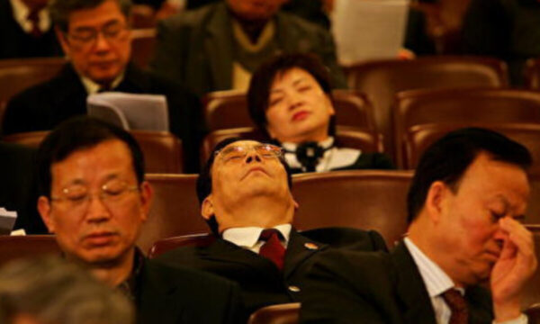 中国ネットで話題　公務員「楽な職場ランキング」