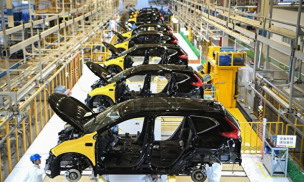 中国で車販売8割赤字　販売店5千店閉鎖