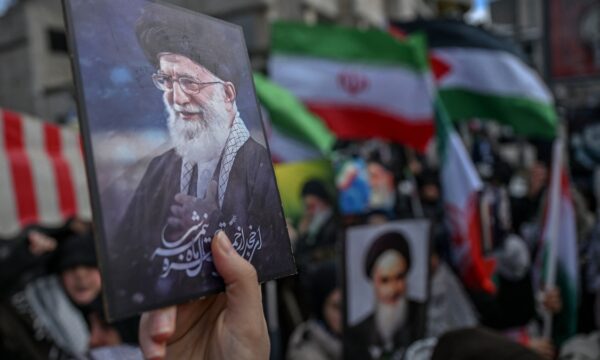 イラン指導者斬首　習近平に三重の打撃