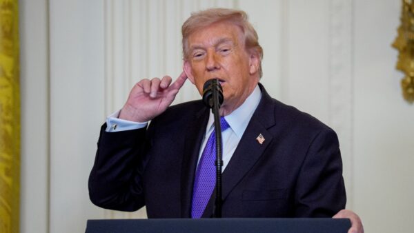 中共　石油供給2国を喪失　米中首脳会談でトランプ氏優位