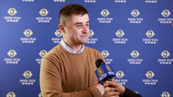 中共の妨害は無効　スペインの政界要人が神韻公演を強力に支持