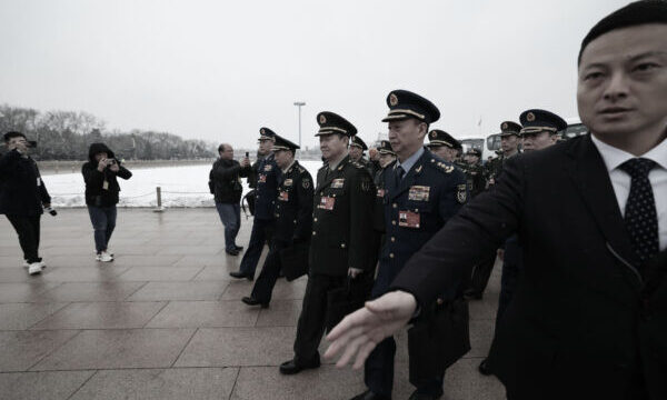 【独自】中共軍で遡及調査　12年前まで　前例のない動揺広がる