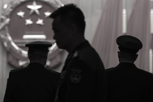 中共の退職官僚が出国後に消息絶つケース相次ぐ　出国管理強化の動き