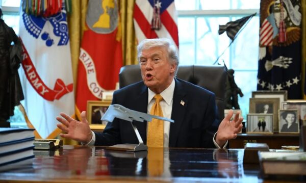 トランプ氏　イラン戦争で習近平会談を約1か月延期へ