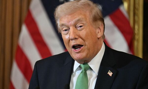 戦争の次の一手を検討　トランプ氏がイランに6つの要求を提示