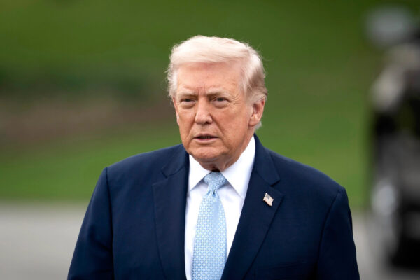 トランプ氏　軍事目標達成は間近　対イラン作戦「終結」検討