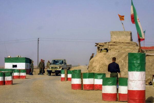 テヘラン政変か　米イラン協議頓挫　革命防衛隊が大統領・外相を軟禁