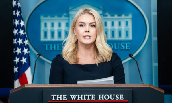 ホワイトハウス報道官　政治的暴力は「トランプ氏の悪魔化が要因」　メディア言説を批判