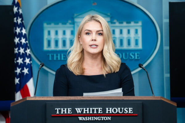 トランプ氏　フェイクニュースを批判　ホワイトハウスが10項目計画と海峡閉鎖について否定