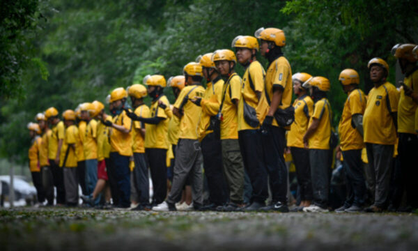 中国 配達員ら8400万人を統制強化 蜂起を警戒