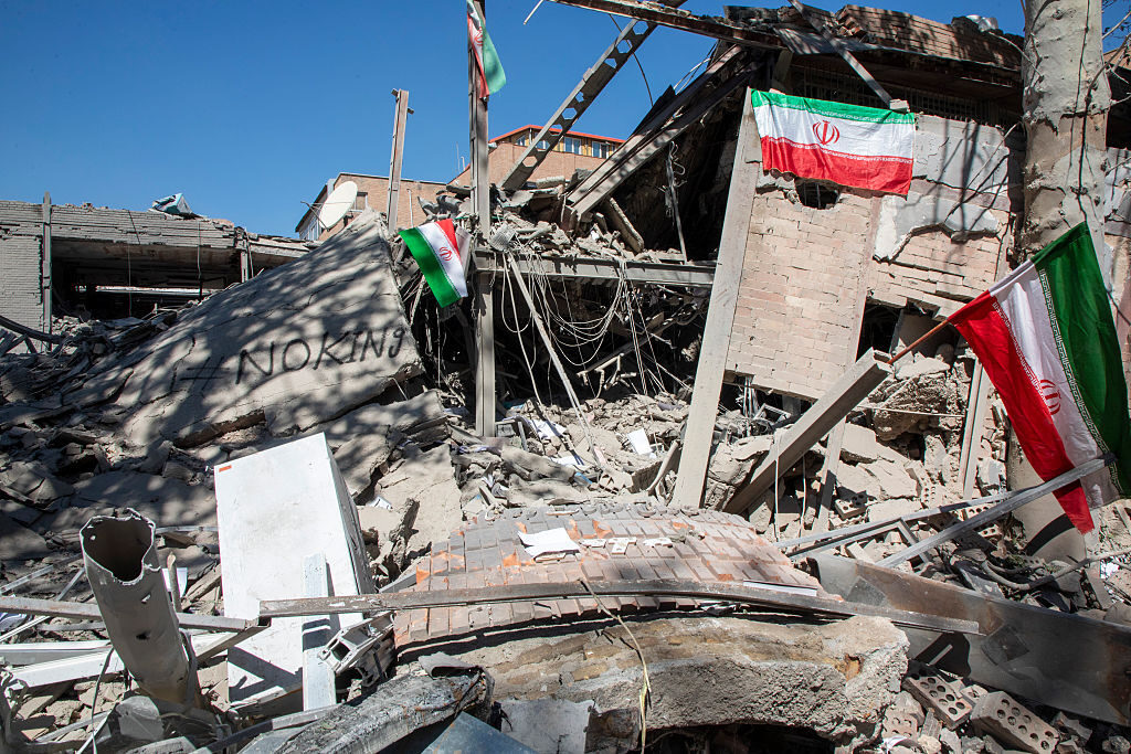 イラン政権が市民を「人間の盾」に　中共の「人海戦術」と重ねる見方も