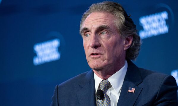米の太陽光発電「ほぼ中国製に依存」　米内務長官が深刻な懸念示す