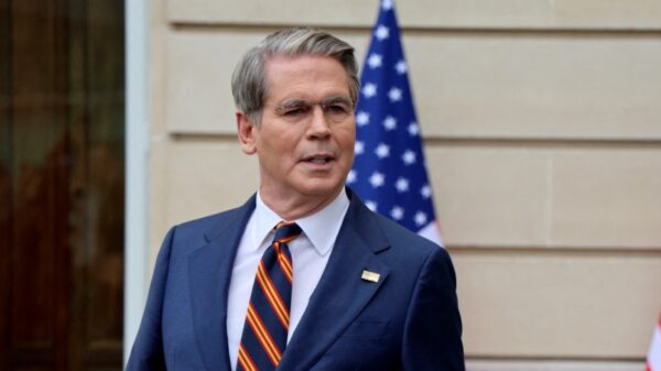 米財務長官　イラン航空との取引企業に制裁と警告