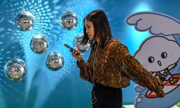 中国 有線イヤホン再ブーム 売上2割増