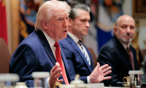 トランプ氏　イラン兵器提供国に関税　専門家「中共をにらんでいる」