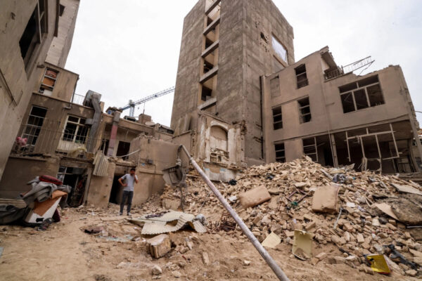 トランプ氏　米軍「かなり迅速に」イランから撤退