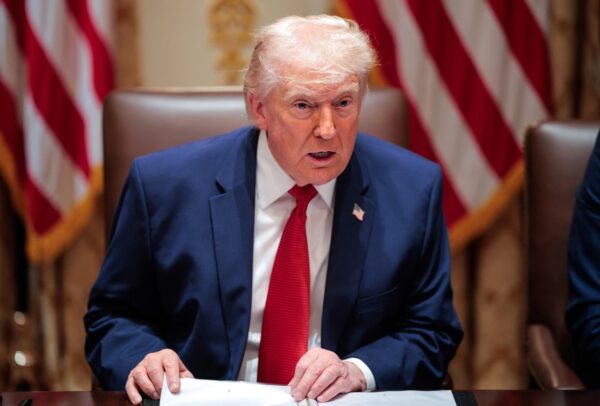 「私は中間選挙など気にしない」　トランプ大統領　和平交渉推進しつつイランへの制裁緩和を否定
