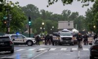 ホワイトハウス付近で銃撃戦　2人重傷　犯人には「接近禁止命令」が出ていた