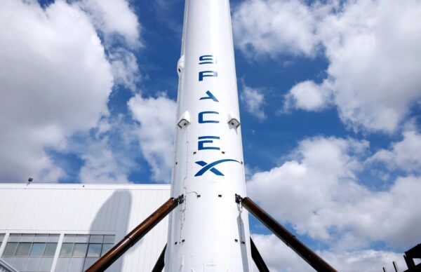 マスク氏　SpaceXの新規株式公開を申請　巨額IPOに向け書類提出