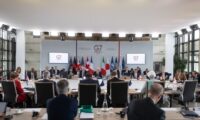 G7財務相会議　中東リスクと中国不均衡で結束　パリで共同声明採択