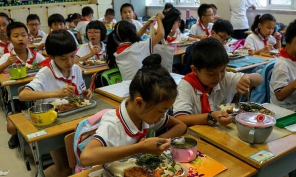 中国の教室で何が　「突然学校へ来なくなる」子供たち