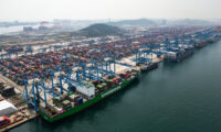 航路迂回広がる　米が追加制裁　対イラン取引関与の中国企業も対象