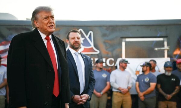 トランプ氏　カタール寄贈機を大統領専用機に　7月4日までの受領に意欲