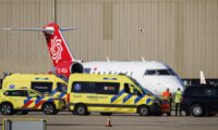 ウイルス感染の船　スペイン到着　各国が帰国便手配