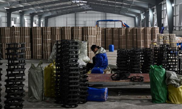 米中首脳会談でも中国経済に弾みなし　4月工業生産の伸び鈍化