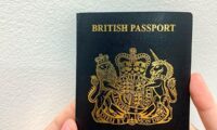 中国資本関与の仏企業　英パスポート部品を供給　安全保障上の懸念も