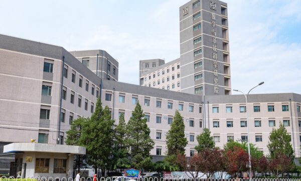 千人計画参加のスウェーデン半導体研究者　中国で急逝