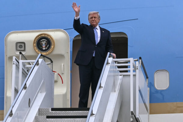 トランプ氏訪中終える　習近平を9月にホワイトハウス招待　協議継続へ