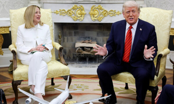 トランプ氏　イタリアとスペインからの撤退を検討か