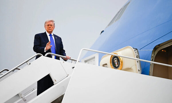 イラン「核の塵」除去で米中進入を示唆　＝トランプ氏